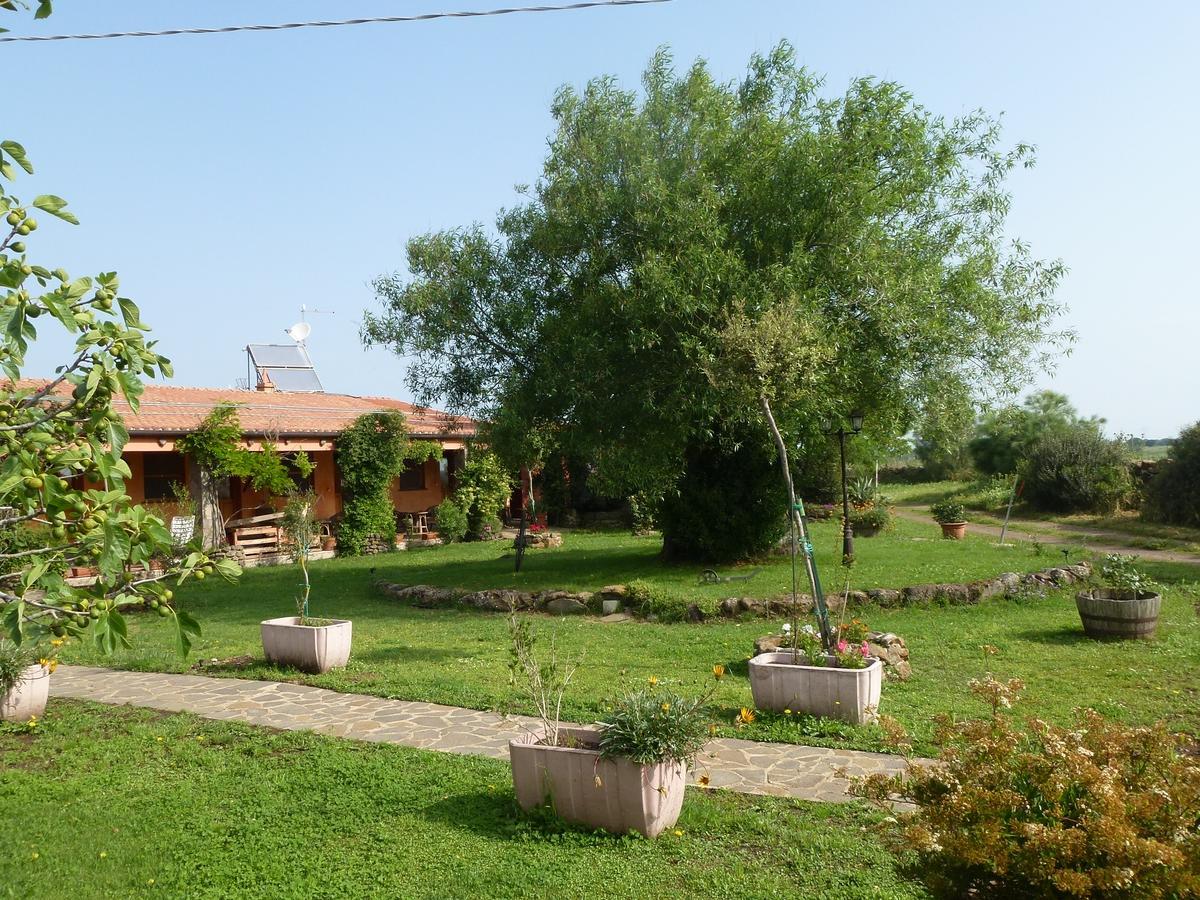 Agriturismo Nuragh'Elighe Sindia Bagian luar foto