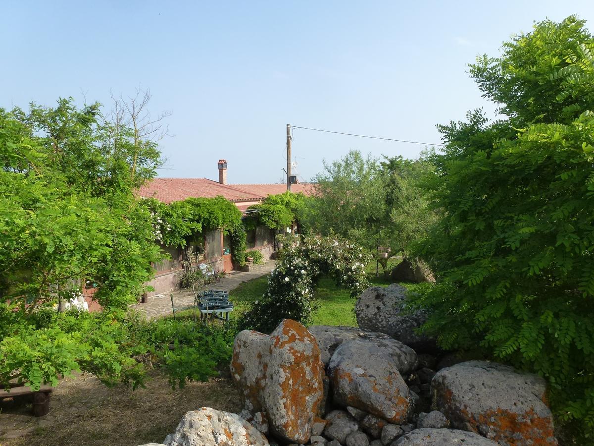 Agriturismo Nuragh'Elighe Sindia Bagian luar foto